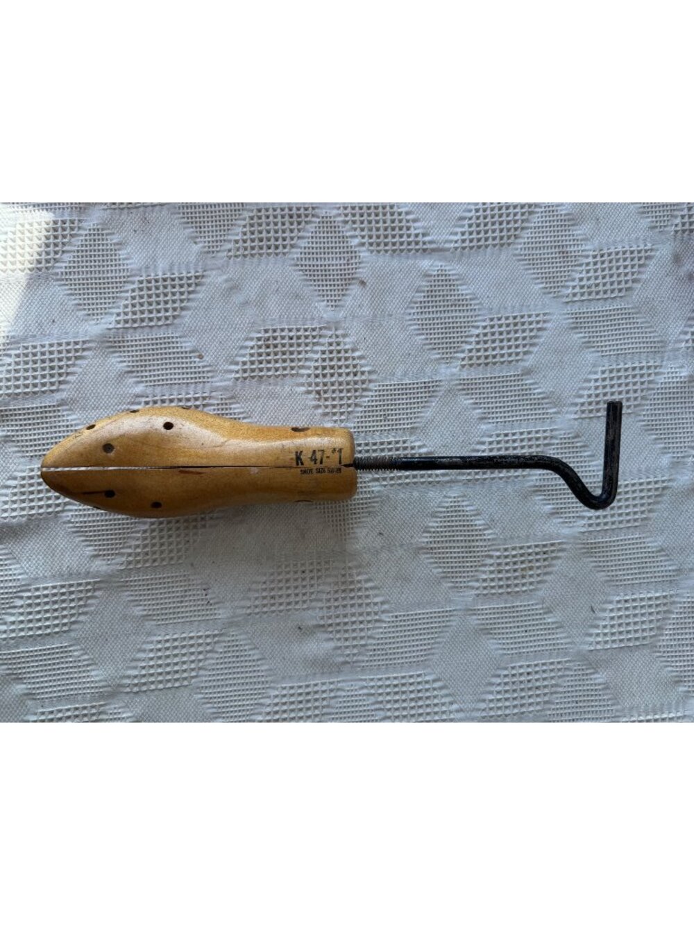 Vintage Wooden Shoe Stretcher Form w Metal Handle Adjustable Size 5W to Cobbler